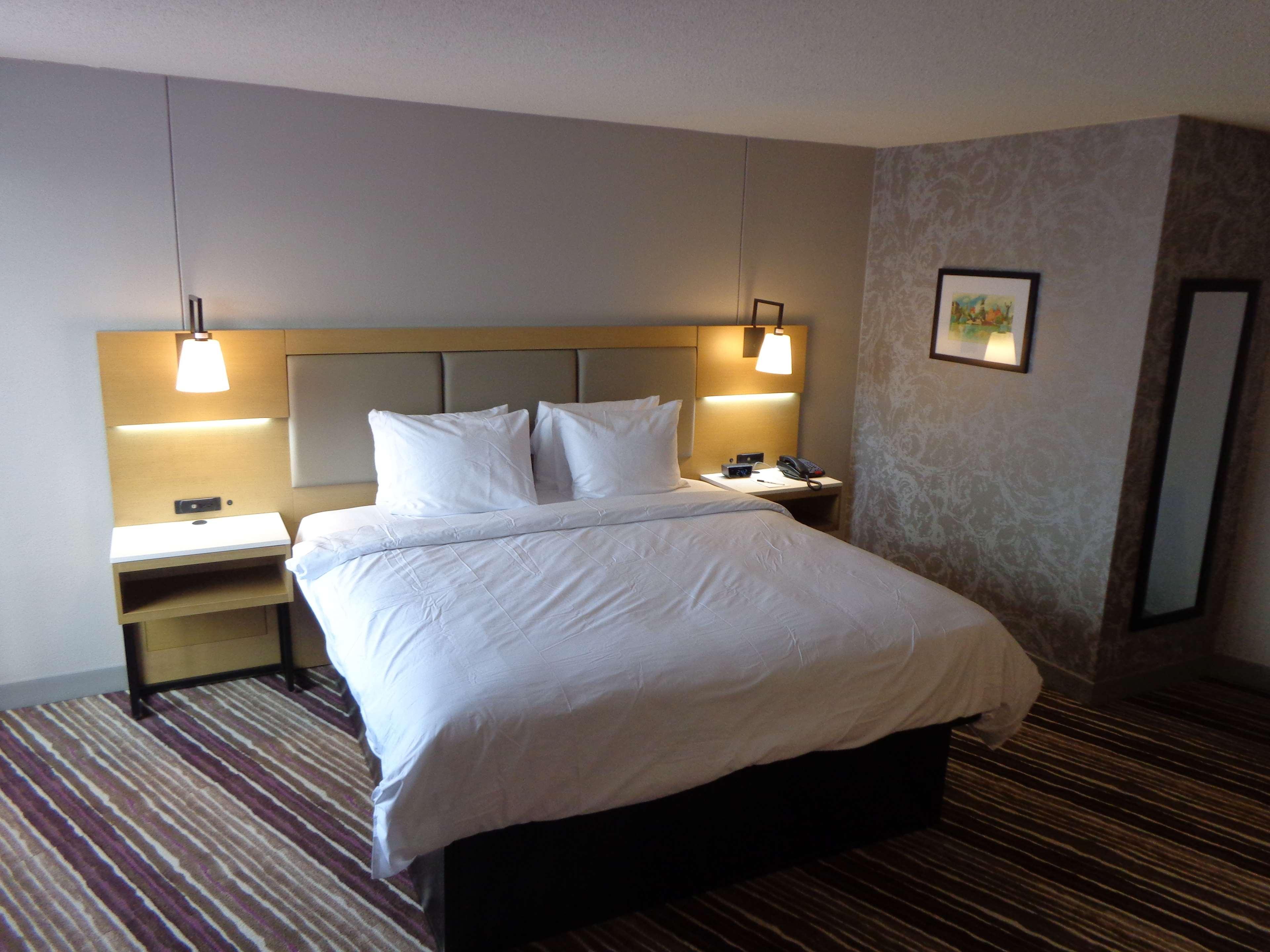 Arpt-stadium Area By Ihg Hotel