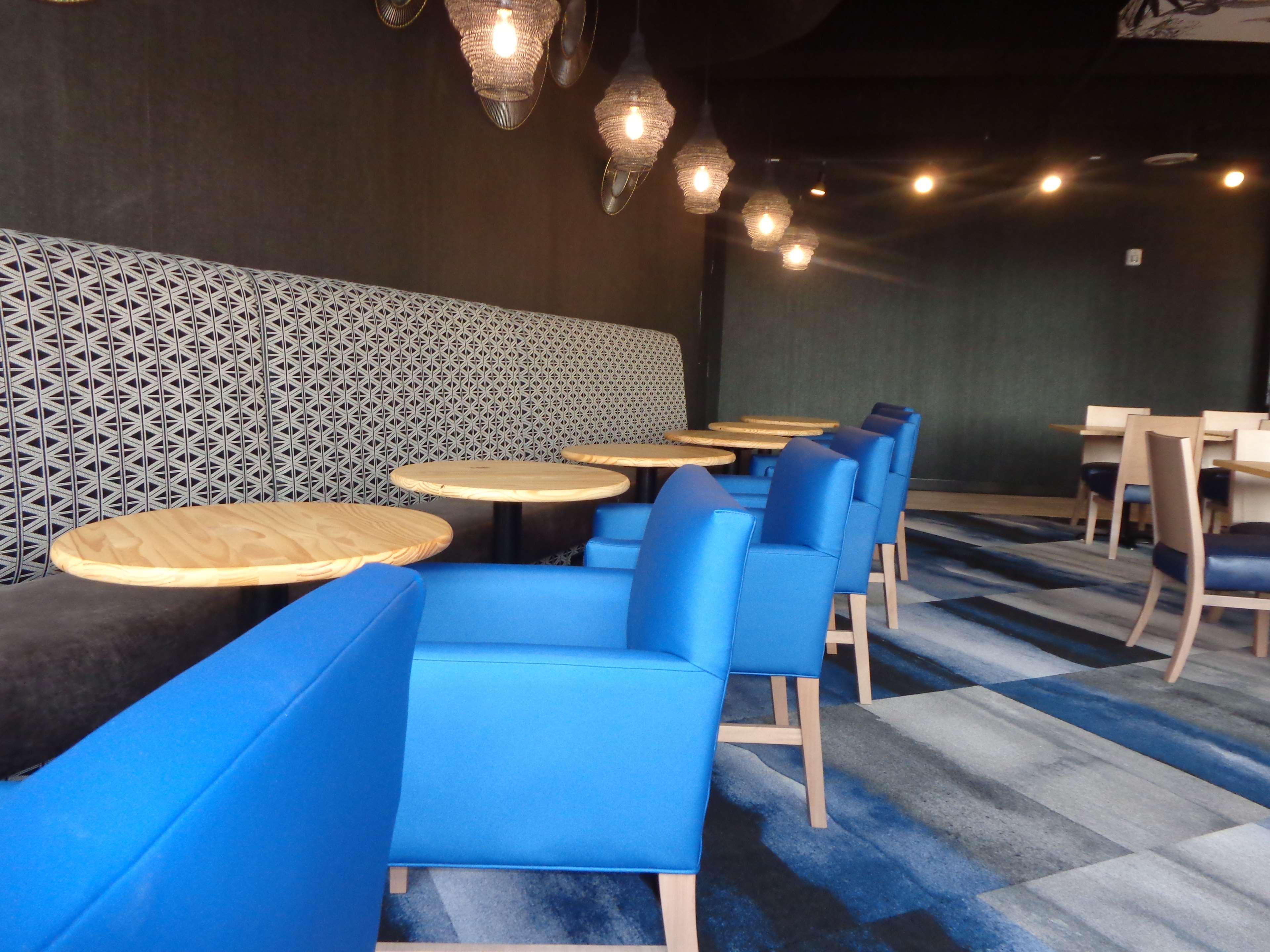 Arpt-stadium Area By Ihg Hotel