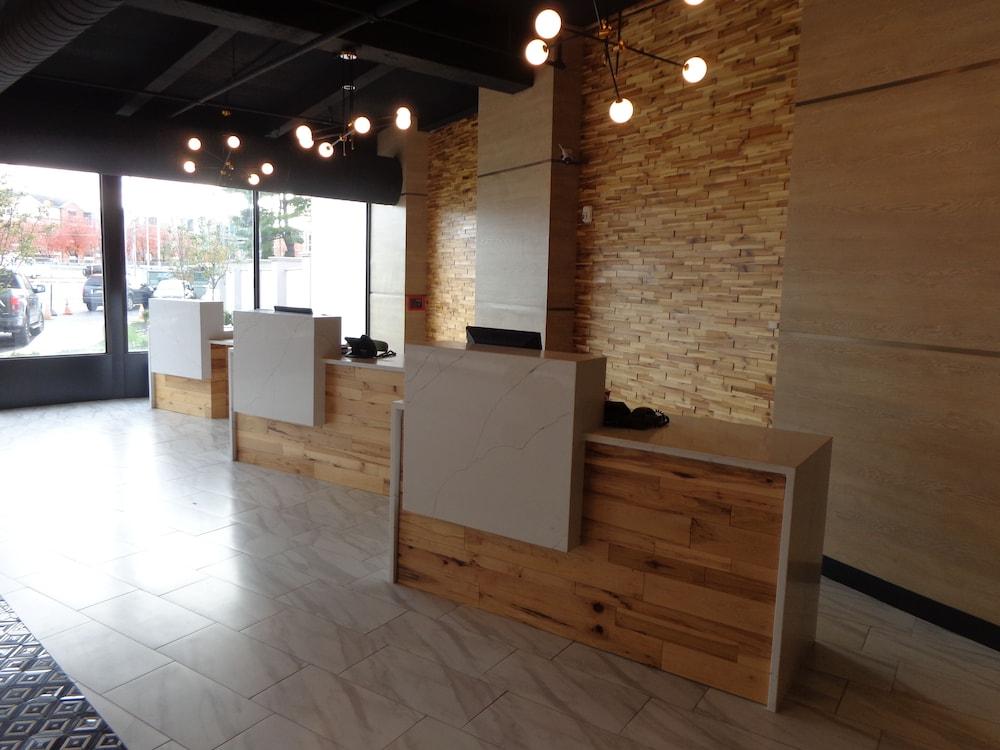 Arpt-stadium Area By Ihg Philadelphia